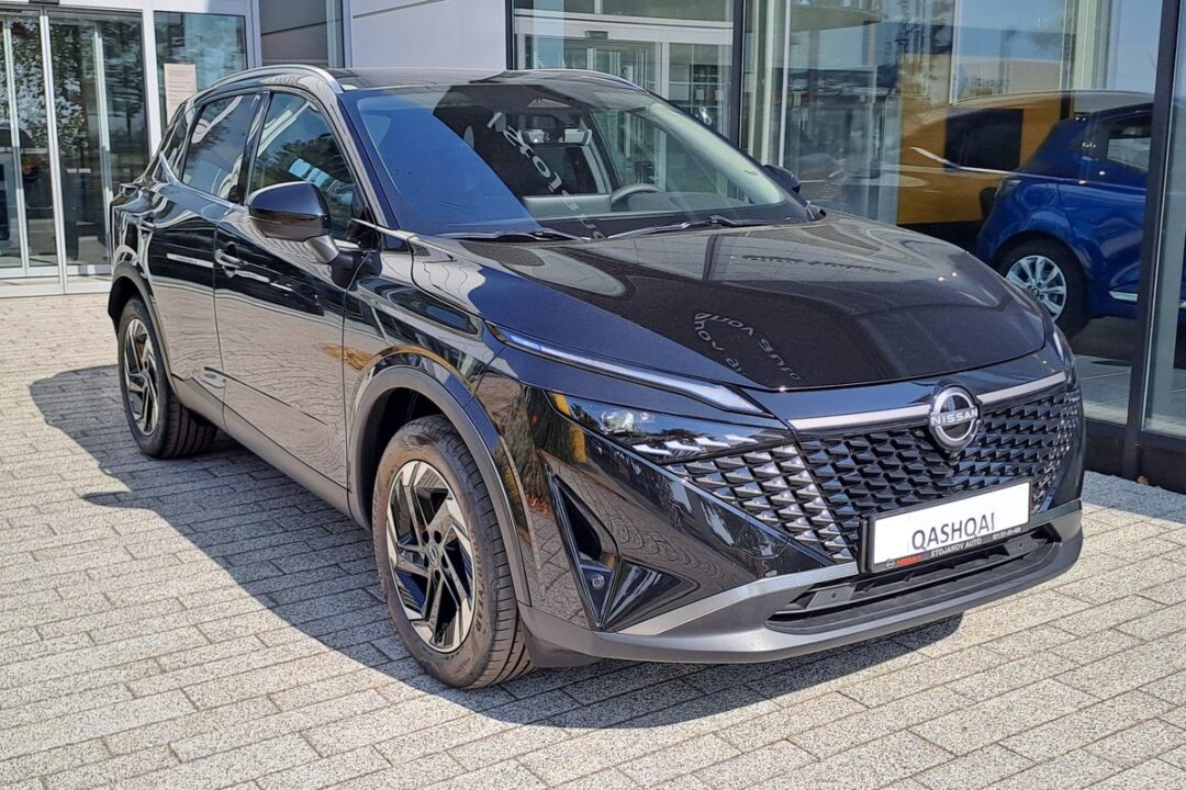 Nissan Qashqai crni